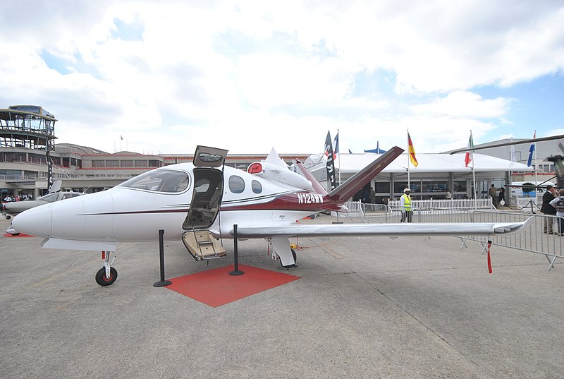 cirrus vision jet price